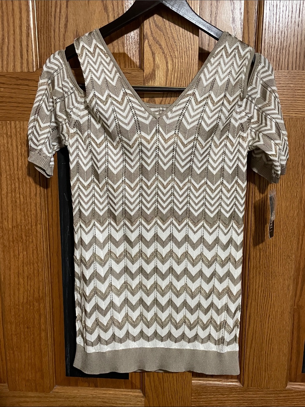International Concepts Knit V‑Neck Cold‑Shoulder Top in Taupe, Gold and White